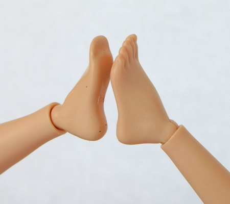 Doll feet