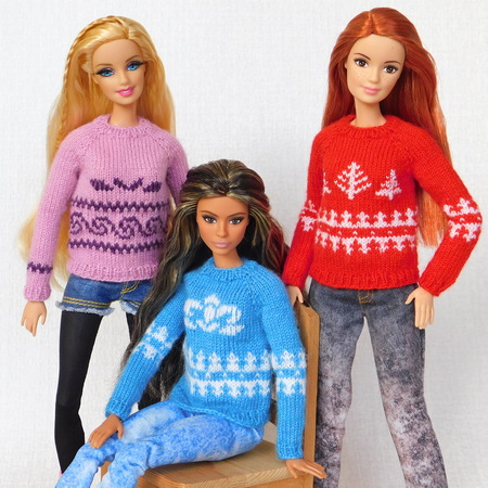 Вязаный свитер для куклы Барби