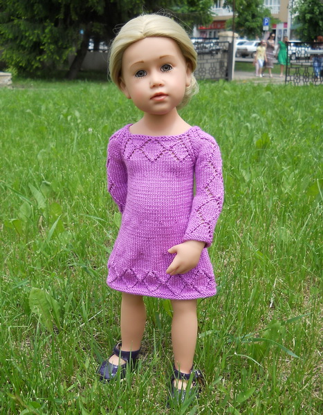 Вязанное платье для куклы Анна Готц 50см