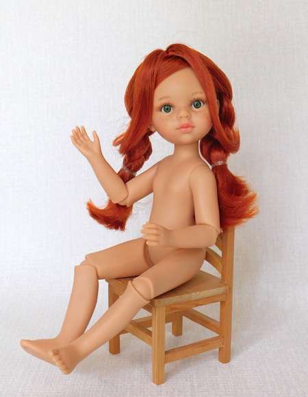 как сидит кукла на шарнирном теле Паола Рейна 2021