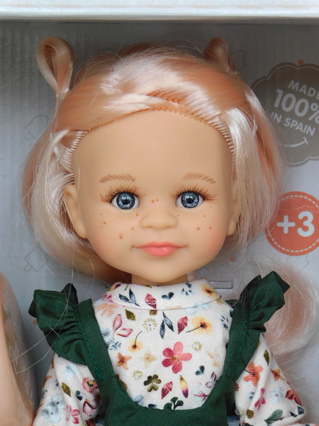 Кукла Клео с розовыми волосами