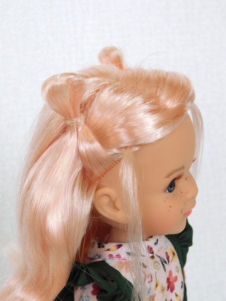 причёска шарнирной куклы Клео Паола Рейна 04853