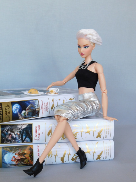 Barbie Looks # 8 блондинка со стрижкой