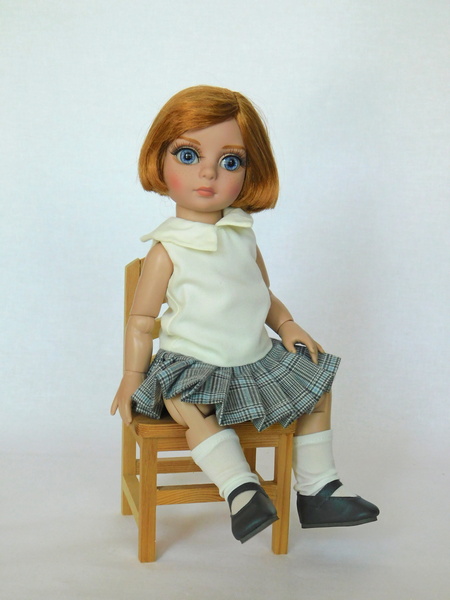 как сидит кукла Патси