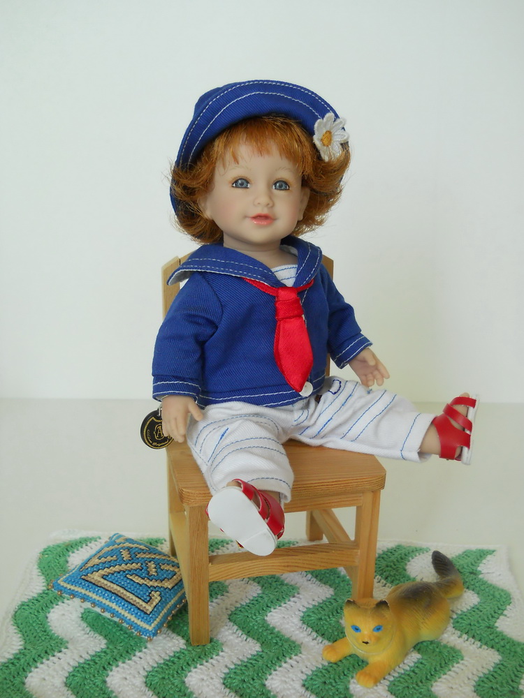 кукла Адора и кукольная мебель