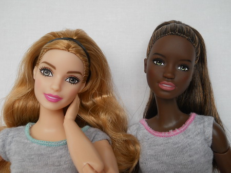 Куклы Barbie made to move в цветочных лосинах