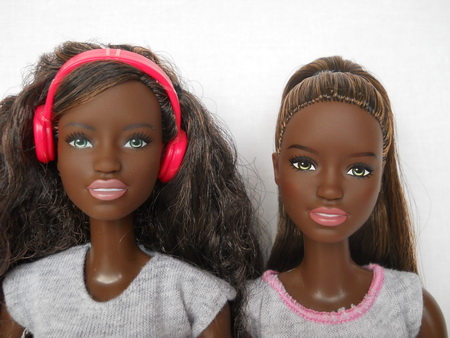Куклы Barbie made to move и Barbie музыкант с тёмным скинтоном