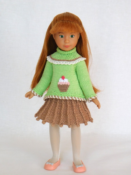 Нарядный свитер для кукол