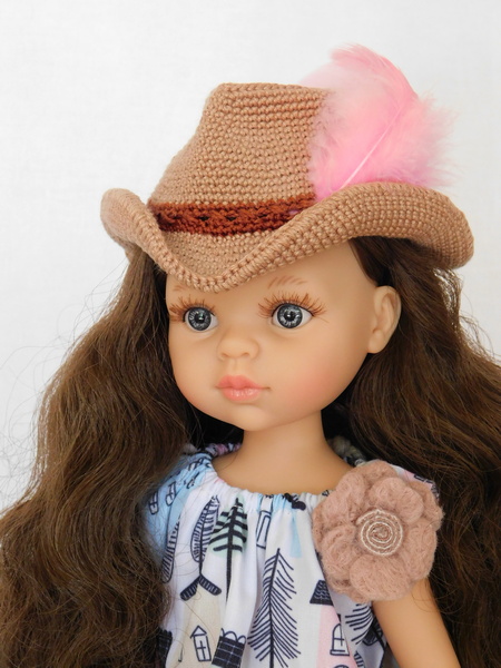 Кукла Кэрол Паола Рейна с волнистыми волосами