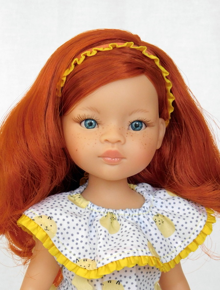 Кукла Лиу Паола Рейна с рыжими волосами